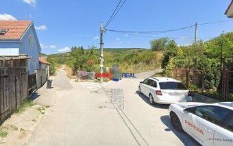 Predám 688 m2 pozemok na Žabom Majeri - Bojnická ulica. Urče