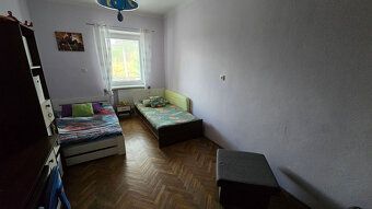 Ponúkame exkluzívne na predaj rodinný dom s veľkým pozemkom 