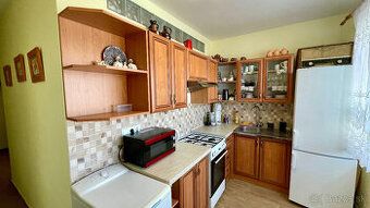 Na predaj 2-izbový byt s loggiou v pôvodnom stave na sídlisk