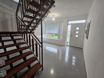 Predám rodinný dom s úžitkovou plochou 168m2, ktorý sa nachá