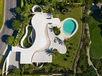 Táto prestížna vila je dôkazom architektonického dôvtipu, kt
