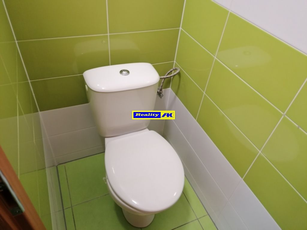 Reality AK ponúka obchodný priestor na prenájom mesto Vrútky