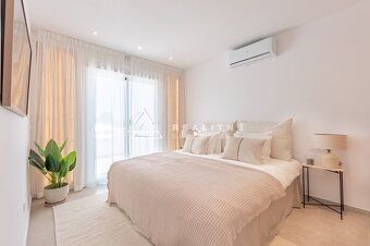 Penthouse sa nachádza v oblasti La Quinta a ponúka jedinečnú