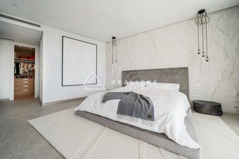 Moderný apartmán s 2 spálňami v rezidencii The View - vysoko