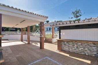 Ponúkame na predaj výnimočný butikový hotel, pôvodne Veľkole
