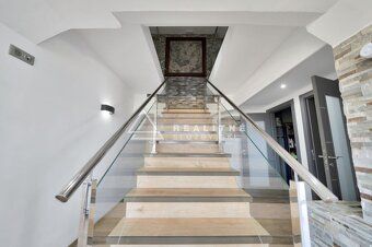 Ponúkame na predaj výnimočný butikový hotel, pôvodne Veľkole
