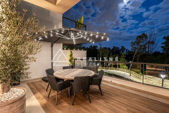 Penthouse Aloha Lake – 3-spálňový apartmán s panoramatickým 