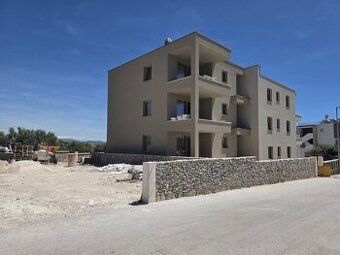 Moderné apartmány v srdci Estepony, len 100 metrov od pláže 