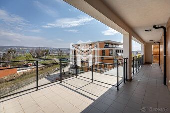 Typ: 4-izbový byt Ulica: Pod šiancom Obec: Košice-Sever
Hľad