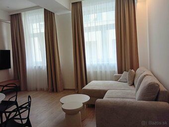 ID-500302-112BB
Hľadáte moderné bývanie v centre mesta alebo