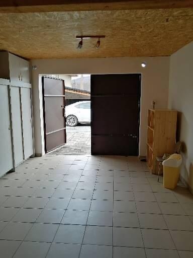 Predám garáž o rozlohe 26 m2 v Hriňovej časť Tršovka, garáž 