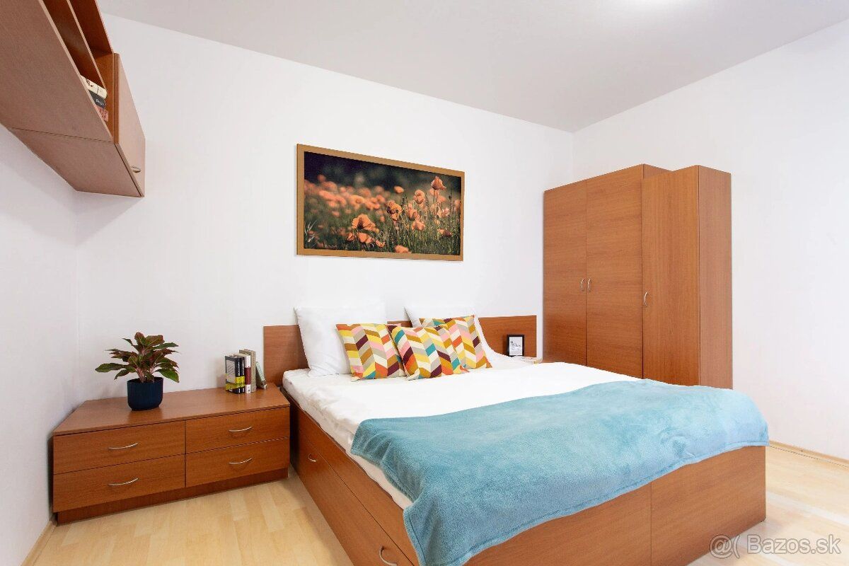 Ponúkame na prenájom 1-izbový byt s výmerou 30 m² v modernom