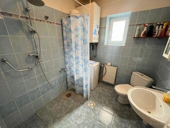 Predám pekný rodinný dom v obci Melčice-Lieskové, s krásnym 