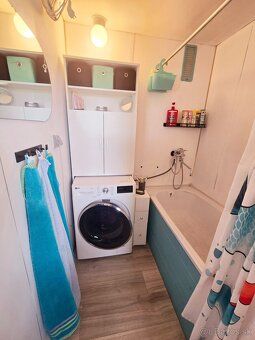Ponúkam na predaj priestranný 3-izbový byt o výmere 82 m², n