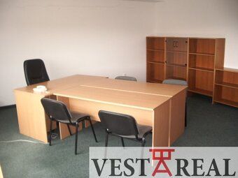 Na prenájom administratívny priestor 40 m² – Trnava, Chovate