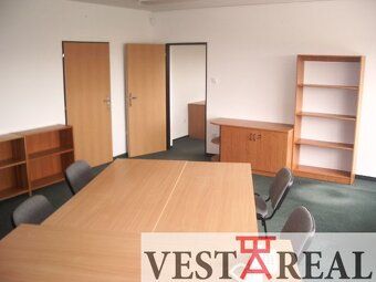 Na prenájom administratívny priestor 40 m² – Trnava, Chovate