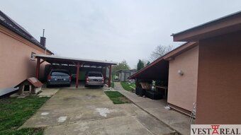 Ponúkame na predaj kompletne zrekonštruovaný rodinný dom v o