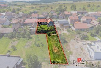 Boris Kňažko v zastúpení majiteľa ponúka na predaj tehlový r