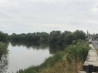 Ponúkame na predaj veľký dvojgeneračný dom s garážou Dom je 