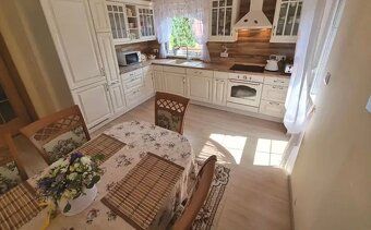 Na predaj: Rodinný dom s veľkým pozemkom (1109 m²) v Česku L
