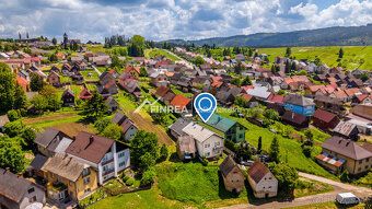 Priestor pre rodinu, podnikanie aj oddych – dvojgeneračný do