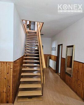 ID:4073
Ponúkame na predaj priestranný rodinný dom v obci La