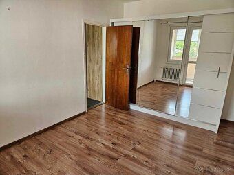 Zdravím,dám do prenájmu 3.izbový byt v Sabinove ulica prešov