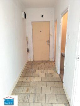 Ponúkame na predaj menší, ale výborne dispozične riešený 3-i