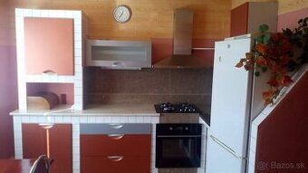 Dám do prenájmu 1 izbový byt na Novohradskej vo VK na 4 posc