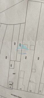Stavebný pozemok 1722 m² so starým domom v obci Ipolyvece le