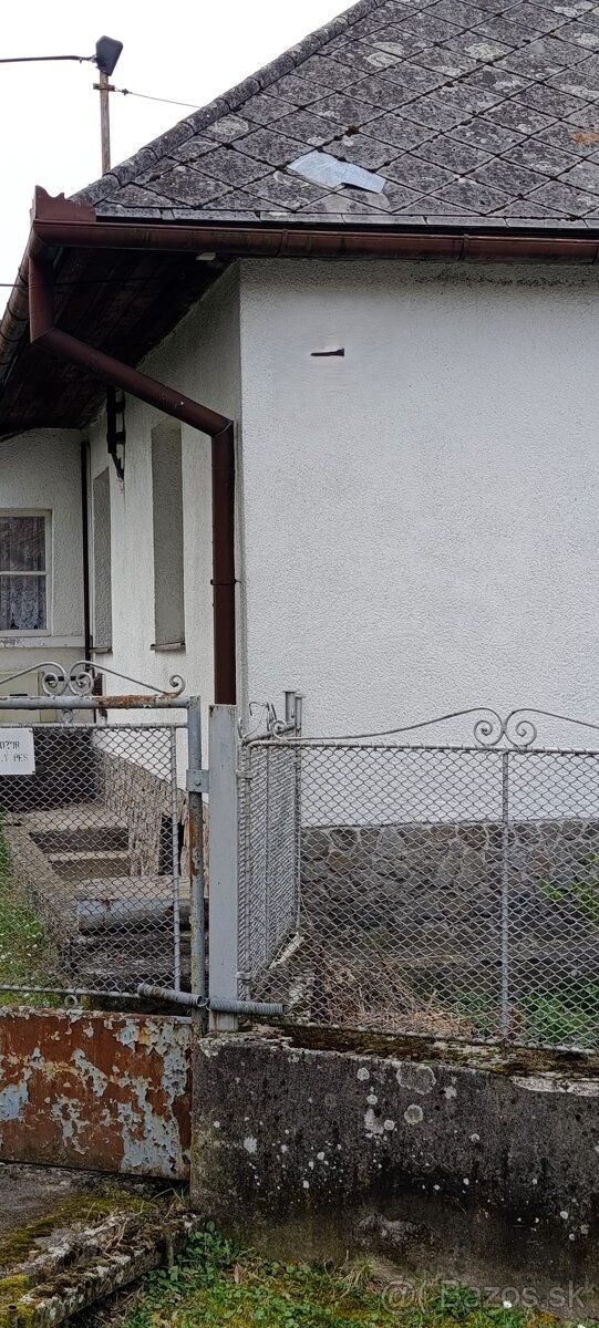 Predaj – tradičný sedliacky rodinný dom s veľkým pozemkom, Z