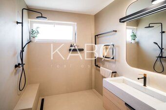 KABØ real estate Vám ponúka na predaj výnimočný 4 izbový rod