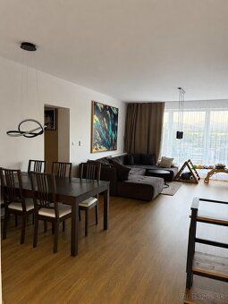 Na prenajom ,byt o rozlohe 96m - trojizbovy, 2xbalkon, jeden