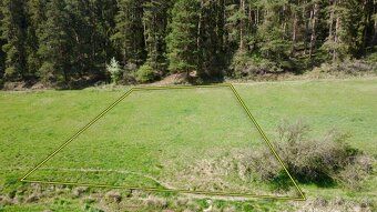 Ponúkame na predaj pozemok o výmere 980 m² v obci Danišovce,