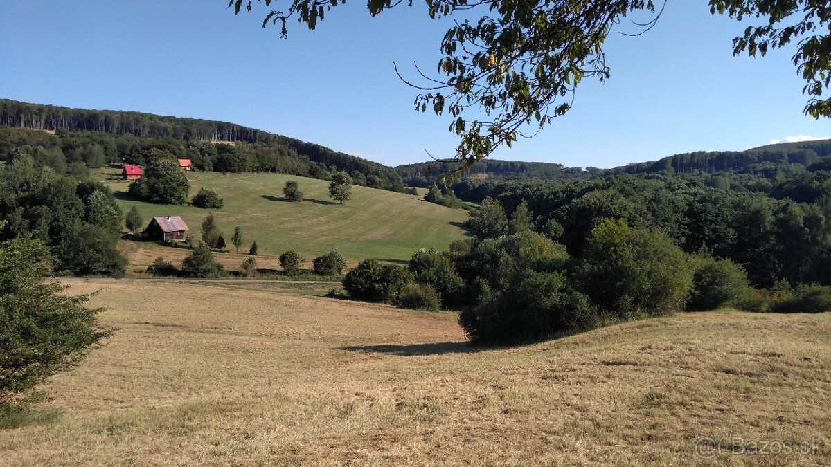 Ponúkame na predaj rekreačný pozemok CKN v chatárskej oblast