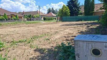 Ponúkame na predaj vinicu o výmere 926m2. Vinica sa nachádza