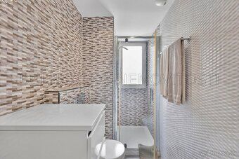 Nabízíme apartmán ve Španělsku 3kk o rozloze 66m2. Apartmán 