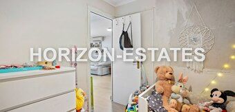 Nabízíme k prodeji velice pěkně zařízený dvoupokojový apartm