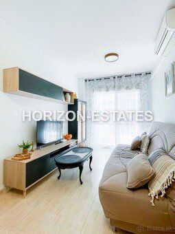 Nabízíme k prodeji velice pěkně zařízený třípokojový apartmá