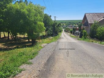 Pozemok sa nachádza na konci slepej ulice v pokojnej časti o