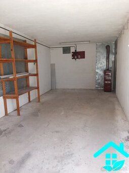 Predam garaz na vargovom 30m2 garaz je sucha. Elektrika 220V