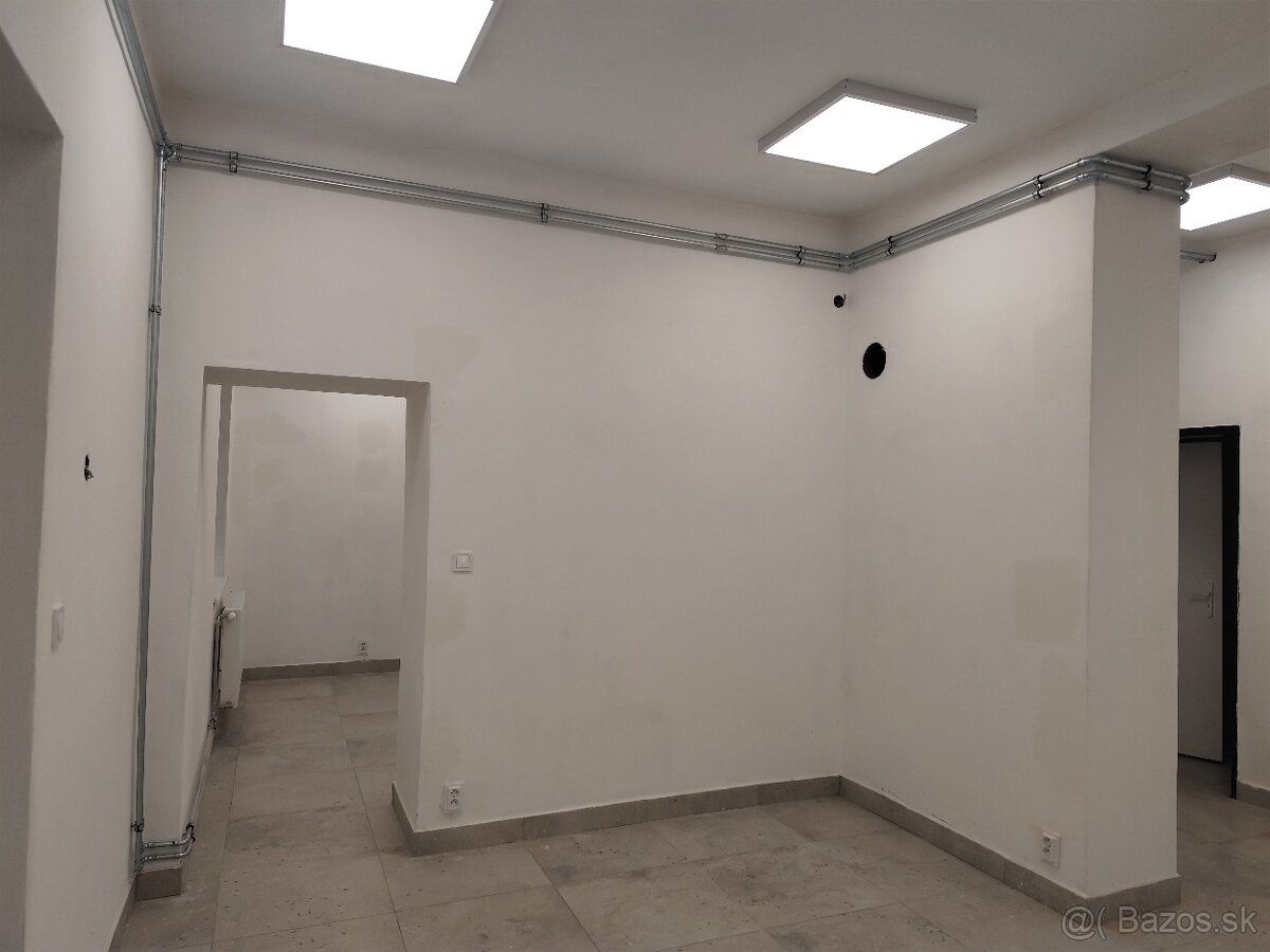 Dobrý deň ponúkame na prenájom obchodné priestory v centre L