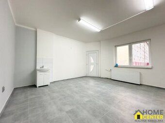 Na prenájom v centre Komárna exkluzívny obchodný priestor (2