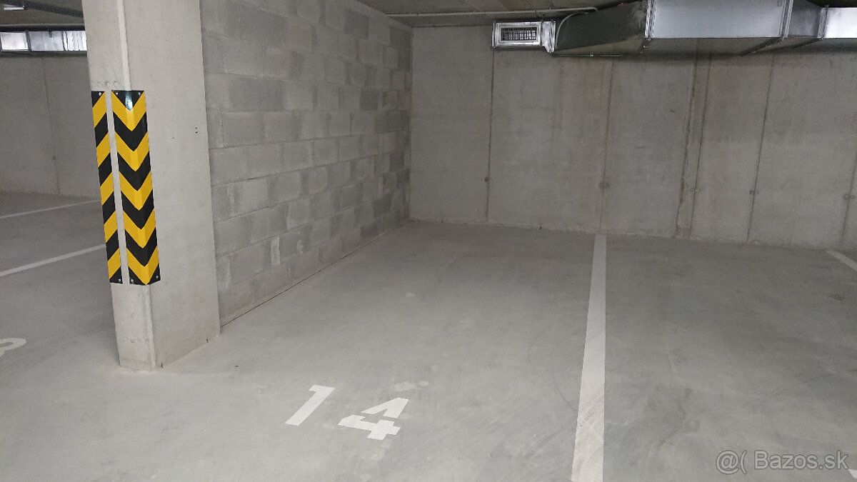 Ponúkam na dlhodobý prenájom podzemné garážové státie (v dis