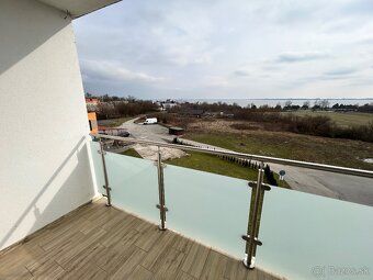 Ponúkame na krátkodobý prenájom priestranný a moderne zariad
