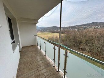 Ponúkame na krátkodobý prenájom priestranný a moderne zariad