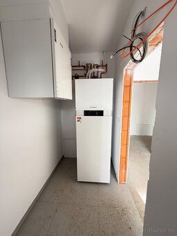 Ponúkame Vám na predaj krásny slnečný 5izbový rodinný dom vo