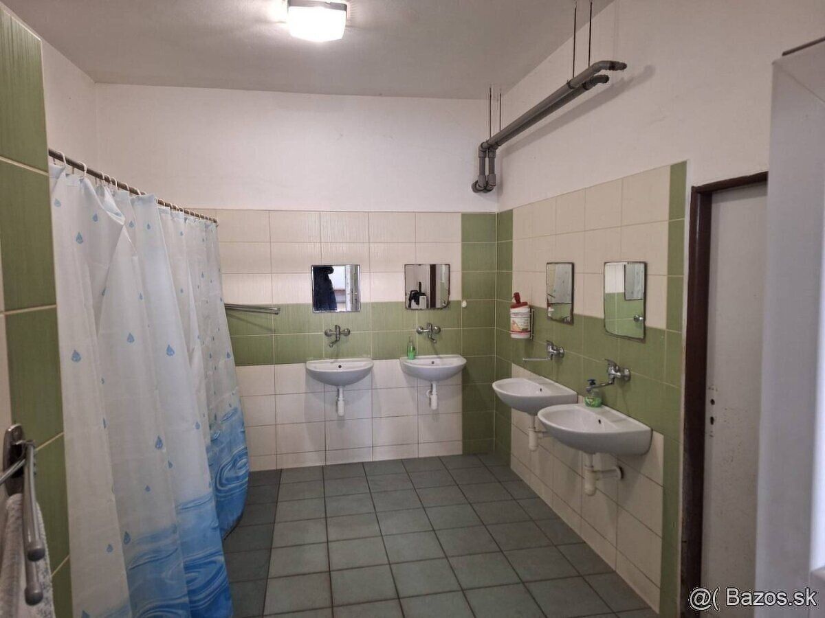 Na prenájom skladovo-výrobná hala k Surdoku – 330 m² s kance