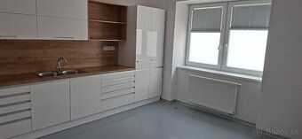 Ponúkame na prenájom priestor vhodný na zubnú ambulanciu o v