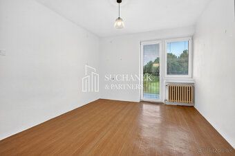 SUCHÁNEK & PARTNERS Vám ponúka na prenájom 6-izbový rodinný 